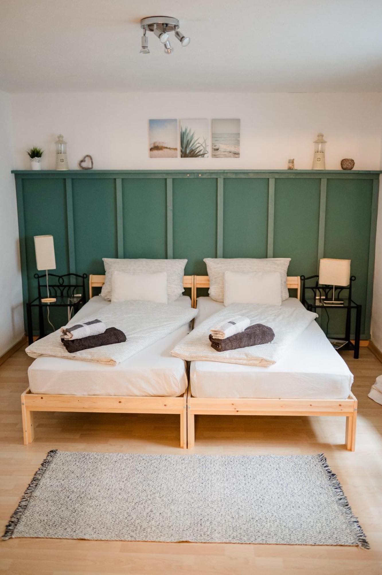 Buchlindenweg - Zimmer & Ferienwohnung Breitscheid  Extérieur photo